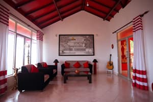 thumbnail: Lobby sitting area