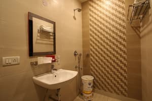 thumbnail: Bathroom sink