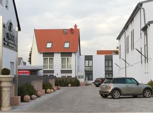 thumbnail: Property entrance