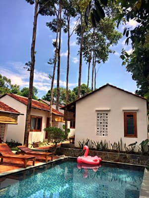 thumbnail: Front of property