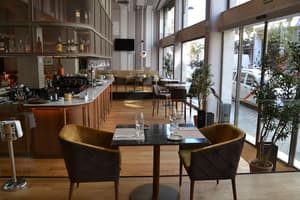 thumbnail: Restaurant