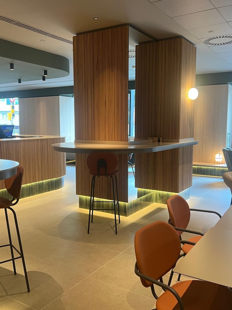 Coffee shop