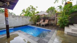 thumbnail: Private pool