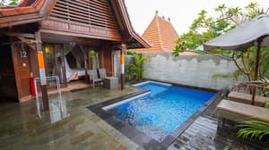 thumbnail: Private pool