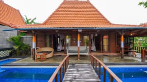 thumbnail: Private pool