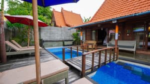 thumbnail: Private pool