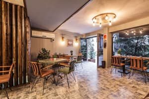 thumbnail: Breakfast area