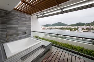 thumbnail: Deep soaking bathtub
