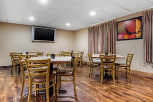 thumbnail: Breakfast area