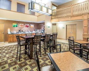 thumbnail: Breakfast area