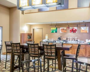 thumbnail: Breakfast area