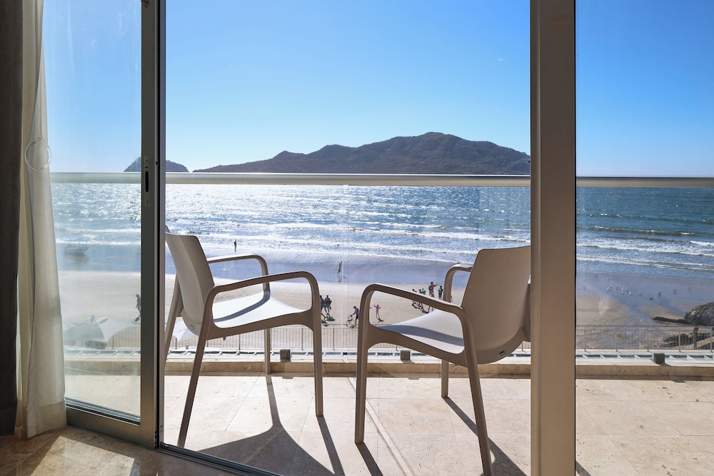 Beach/ocean view