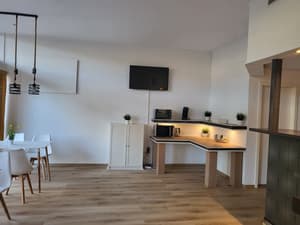 thumbnail: Reception