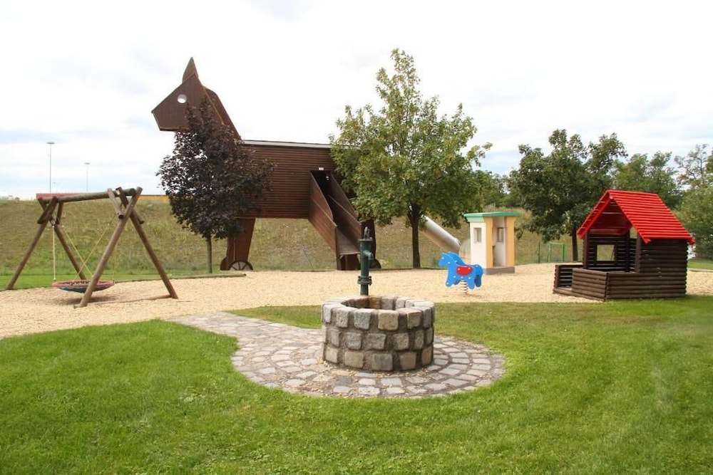 Children's play area - outdoor