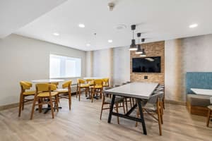 thumbnail: Breakfast area
