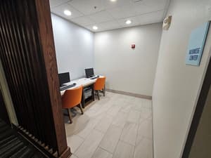 thumbnail: Business center