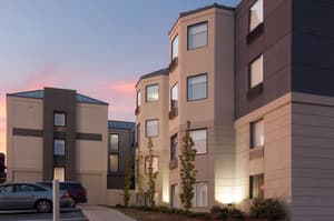 Holiday Inn Express Hotel & Suites Spence Lane by IHG