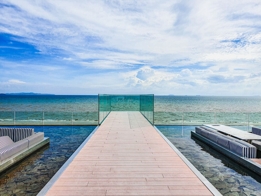 Dock