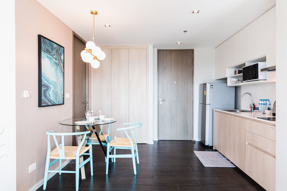 Private kitchenette