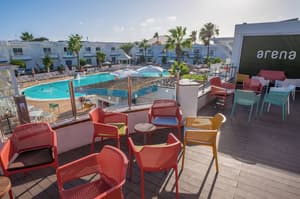 thumbnail: Bar (on property)