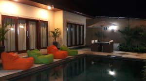 thumbnail: Interior detail