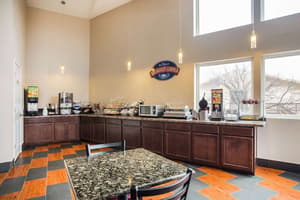 thumbnail: Breakfast area