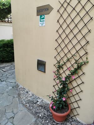 thumbnail: Property entrance