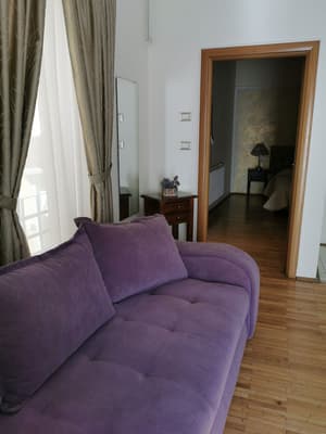 thumbnail: Interior detail