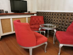 thumbnail: Bar (on property)