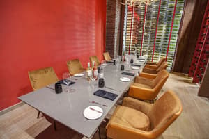 thumbnail: Restaurant