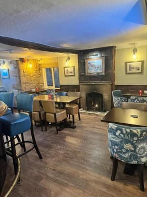 thumbnail: Bar (on property)