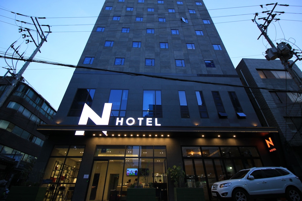 Front of property - evening/night