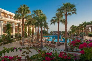 thumbnail: Outdoor pool