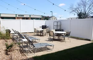 thumbnail: BBQ/picnic area