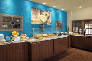 thumbnail: Breakfast area