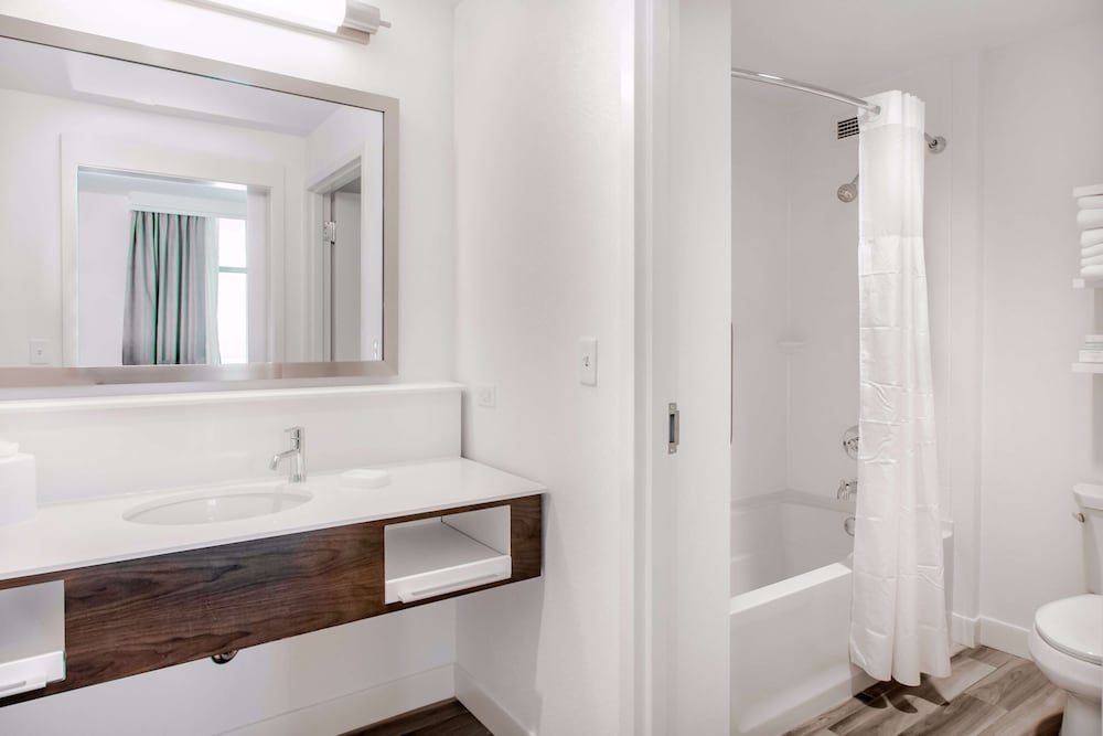 Bathroom shower