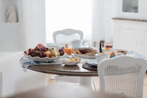 thumbnail: In-room dining