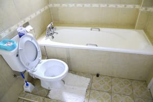 thumbnail: Deep soaking bathtub