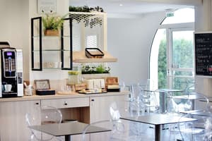 thumbnail: Breakfast area