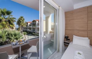 thumbnail: Sundeck