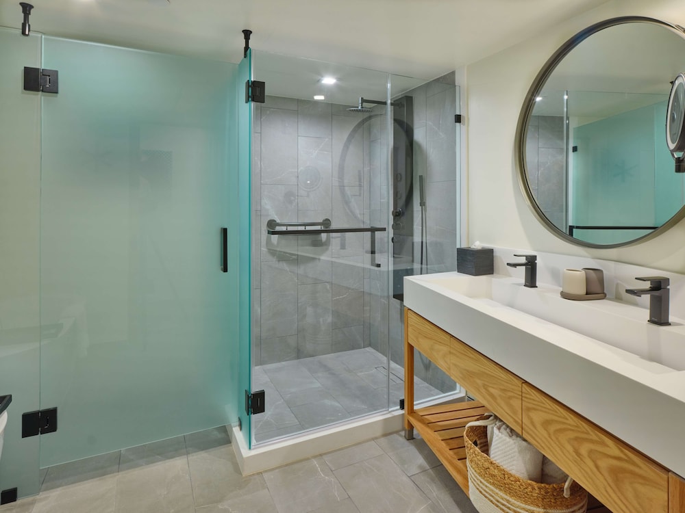 Bathroom shower