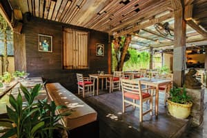 thumbnail: Restaurant