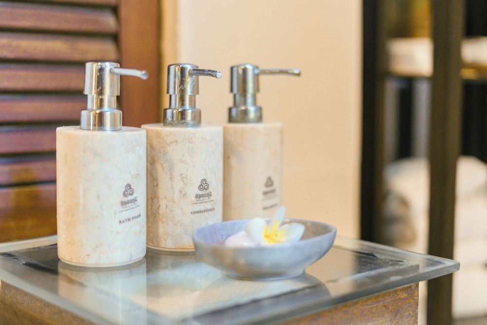 Bathroom amenities