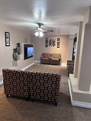 thumbnail: Lobby sitting area