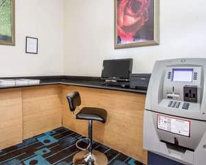 thumbnail: Business center