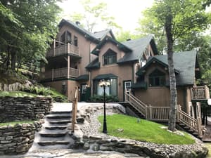 thumbnail: Exterior
