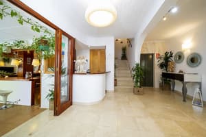 thumbnail: Reception