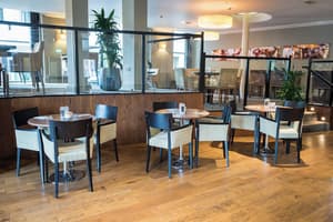 thumbnail: Restaurant