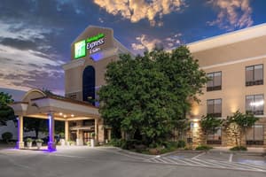 Holiday Inn Express Arlington by IHG