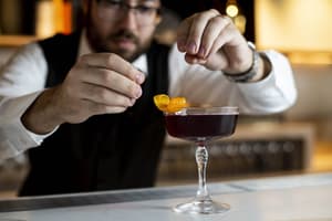 thumbnail: Bar (on property)